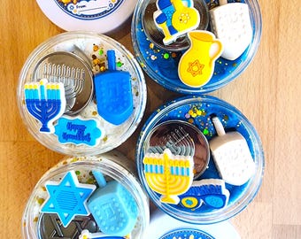 Hanukkah playdough jar, kid Hanukkah gift, festival of light gift,  gift for 3 4 5 6 7 8 9, dreidal gift, holiday sensory jar, Jewish holida
