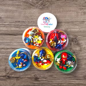 Sonic Playdough party favor, playdough jar, kids birthday gift, kid basket stuffer mini play dough kit, sensory kit, kid gift 3 4 5 6 7 8 9