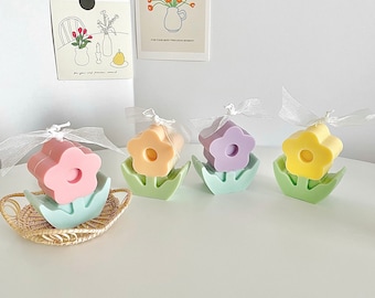 Flower Candle, Daisy Candle, Cute Flower Candle, Handmade Flower Candle, Holiday Gift, Natural Soy Wax Candle