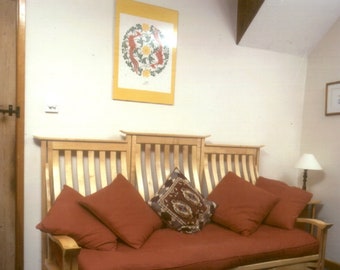 Unique Settee