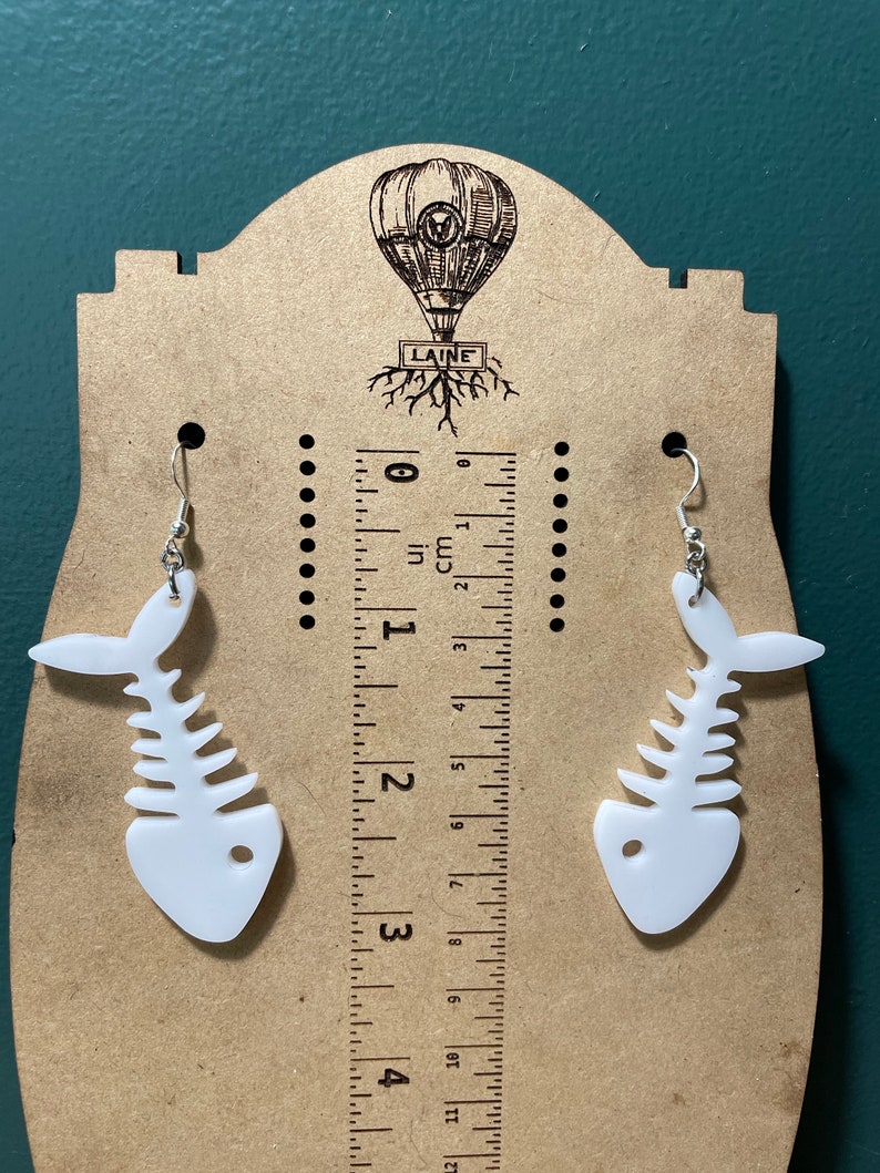 White Fish Bones Earrings / Fish Earrings / Spooky Jewelry, Dead Fish, fish skeleton / witchcraft / Goth Accessory / witchy gift for her image 3