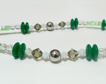 Mobile phone chain with green, white and silver beads. Phone Strap. Phone charm. PhoneStrap. Mobile cord