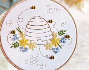 Honey Bee Sampler Easy Embroidery Kit • 7" Hoop • Floral, Wildflower and Insect Theme • Thoughtful Handmade Craft Gift for Nature lovers