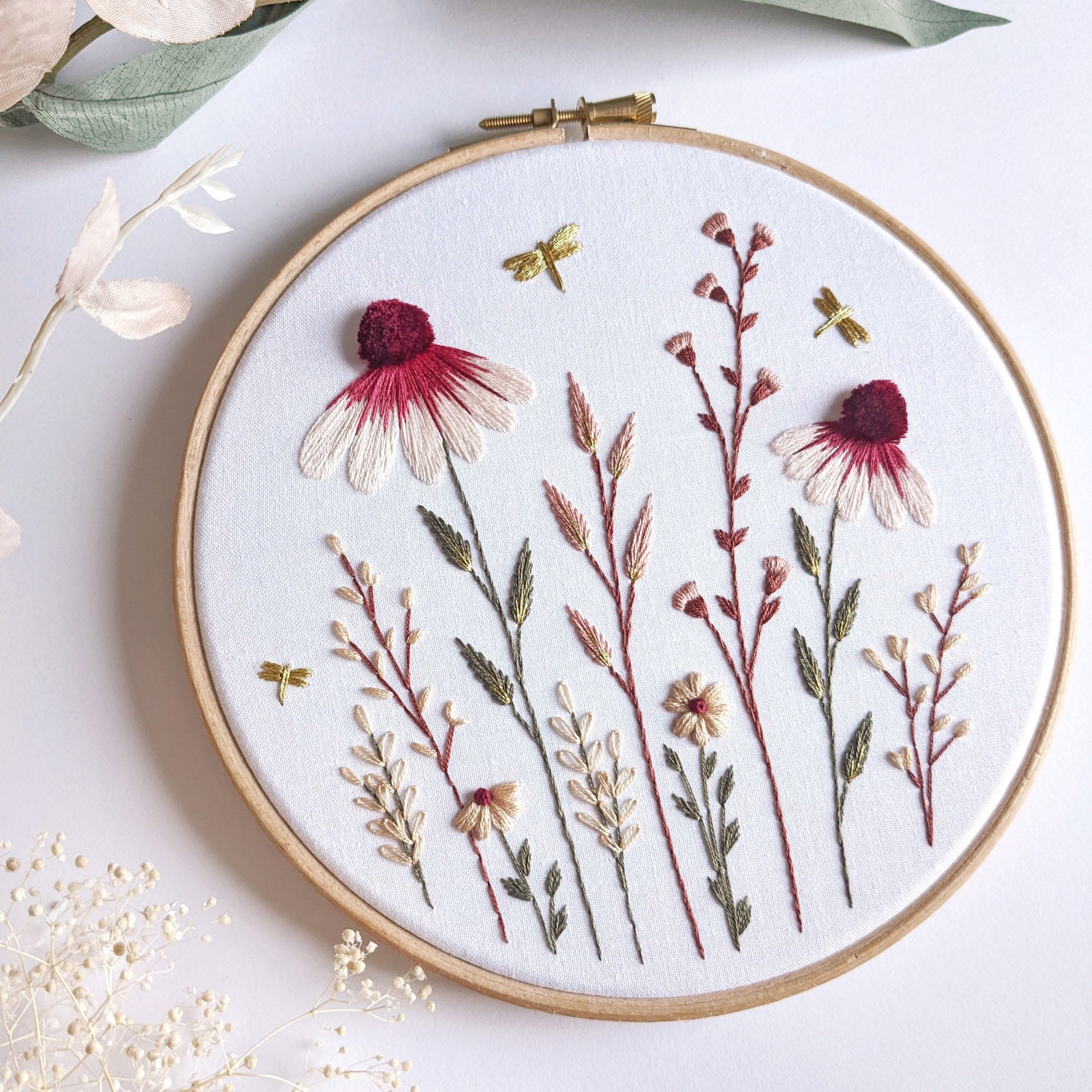 10 Crewel Embroidery Kits for Beginners - Makenstitch