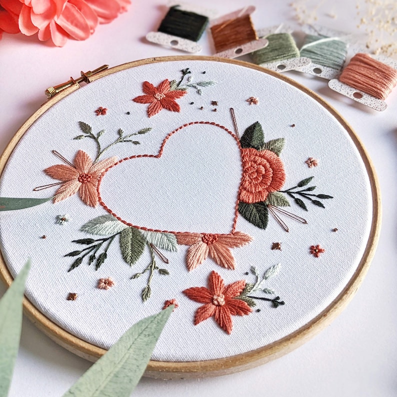 Floral Heart embroidery craft kit. Beautiful, stylish floral wildflower heart embroidery design. Minimalist wall art, gorgeous colours. Spring Summer floral, wildflower design. Love theme embroidery and needlework kit and gift.