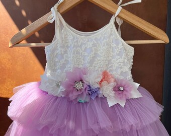 Flower Girls Dress with Removable Belt/ Girls Birthday Dress/ 3yo dress/ Special Occasion Dress