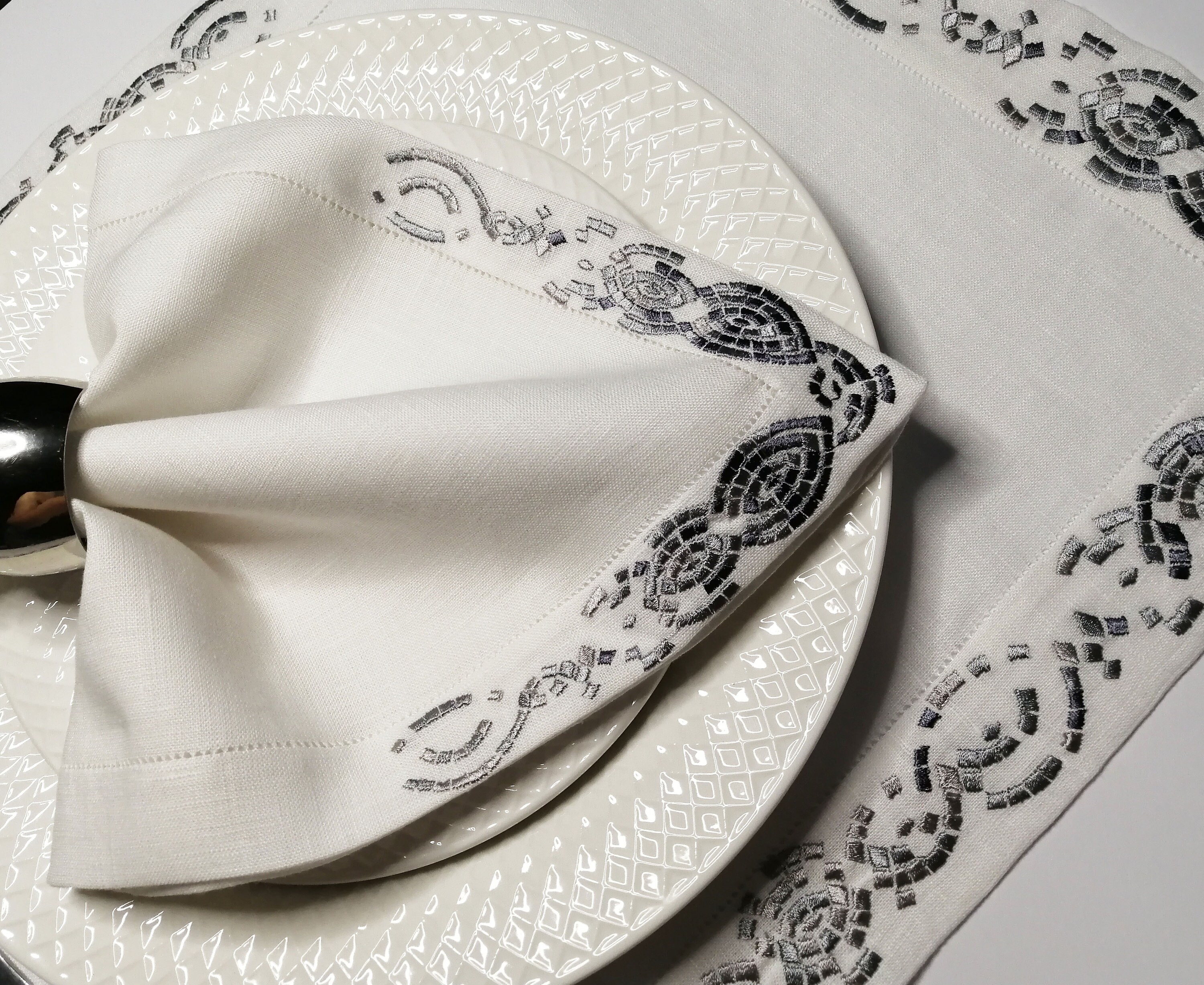 Embroidered napkins . Custom cloth napkins . White cloth Etsy