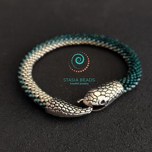 Green snake bracelet Snake bead bracelet Bead snake bracelet Serpent bracelet