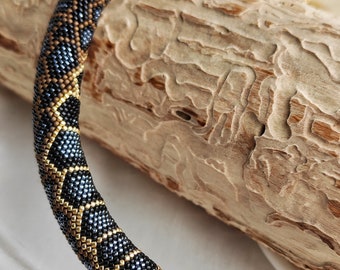 Naszyjnik z wężem, koralikowy naszyjnik z wężem, biżuteria z wężem