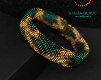 Emerald green flat snake bracelet, Snake Beaded Bracelet, Flat viper bracelet, Serpent bracelet Snake lovers gift