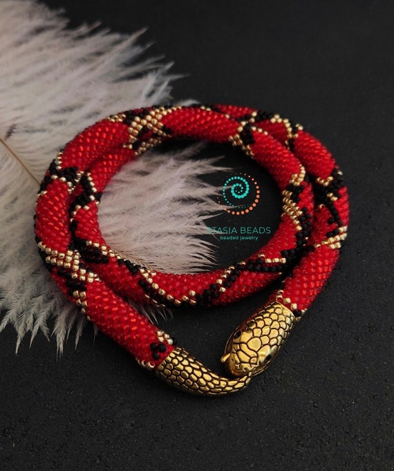 Snake bead necklace deals