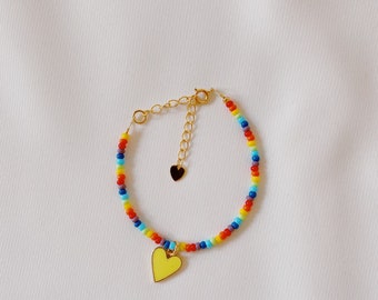 Rainbow Charm Bracelet / Beaded Rainbow Bracelet / Pride Jewelry / Pride Bracelet / Heart Pendant Bracelet / Pride Gift / Love is Love