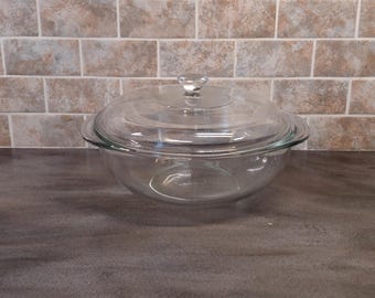 1.5 Quart Clear Glass Pyrex Casserole with Lid