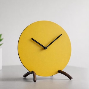 Reloj de escritorio minimalista de madera: diseño moderno y silencioso, estilo italiano, regalo para parejas que lo tienen todo.