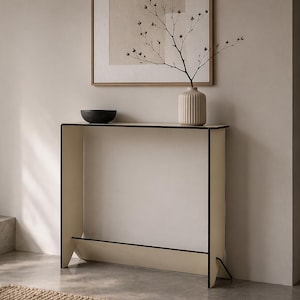 68 x 18 cm laserskuret träbord med tunt väggfäste: Modern smal entréhylla