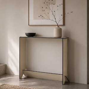 Tunt träkonsolbord: Modern italiensk design
