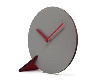 Silent Wooden Desk Clock for Living Room - Minimalist Analog Tabletop Timepiece with Italian Design and No Ticking Sound for Bedroom