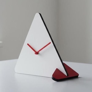 Triangular Wooden Desk Clock: Silent Analog Sculptural Timepiece, Modern Decor