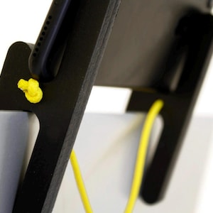 EDC Handgefertigter Monitor-Telefonständer aus Holz: Ergonomischer Schreibtisch-Organizer für Firmengeschenke für Kunden