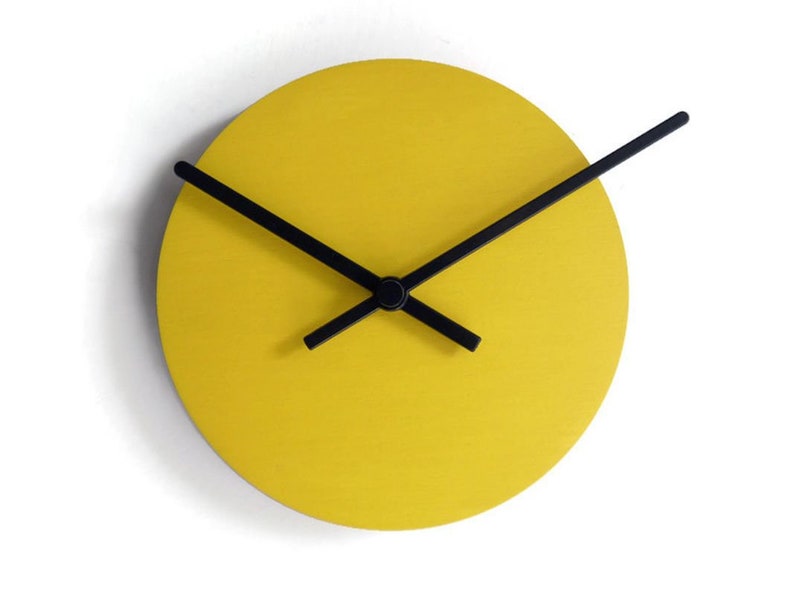 7 Minimalist Very Small Wooden Quiet Pine Wall Clock for Living Room No Ticking Wood Modern Design, Round Tiny Silent Office Clocks zdjęcie 6