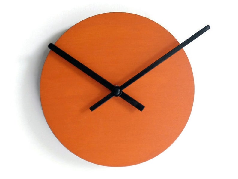 7 Minimalist Very Small Wooden Quiet Pine Wall Clock for Living Room No Ticking Wood Modern Design, Round Tiny Silent Office Clocks Pomarańczowy