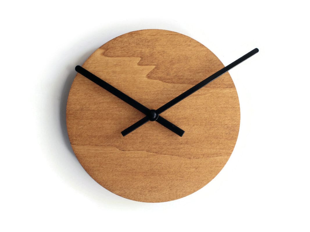 7-Zoll-Stille Wanduhr aus Eichenholz: Minimalistische Wohnkultur