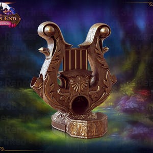 Puede incluir: Un arpa detallada, de color marrón dorado, con tallas ornamentadas y una base decorativa. El arpa presenta una parte superior redondeada y un agujero de sonido central. La imagen incluye el texto "Fates End Furhaven".