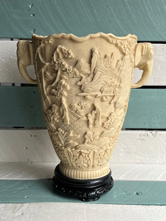 Stunning Late 20th Century Resin Chinese Style Italian Vase