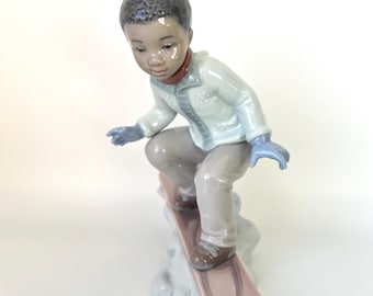 リヤドロ スノーボード少年の磁器製置物「これは楽しい」#8263 - Etsy 日本