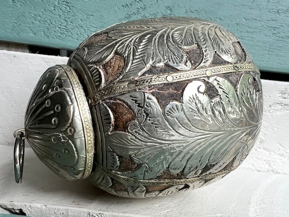 The Most Unique Vintage Navajo Handmade Bulbous Sterling Silver Bracelet Cuff The Most Unique Vintage Navajo Handmade Bulbous Sterling Silver Bracelet Cuff