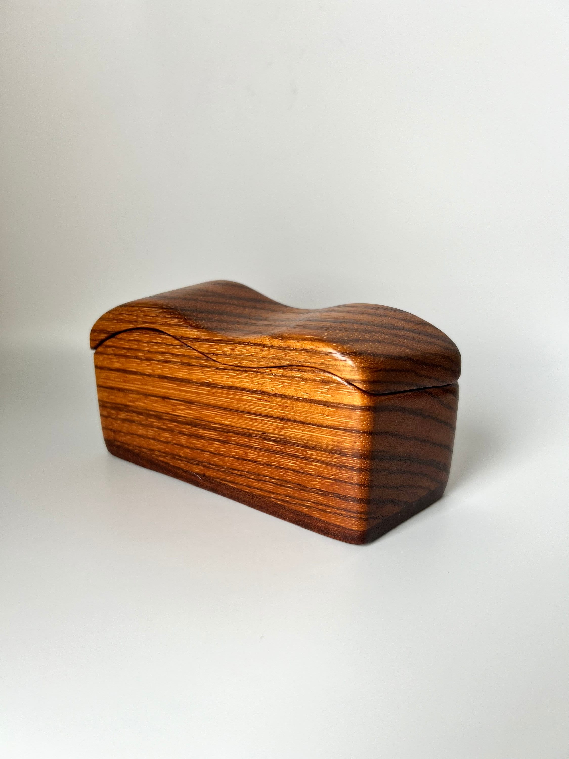 フレッドand マリリン・バス　　木箱ニ個 fred marilyn buss Vintage Fred and Marilyn Buss Sculptural Wooden Box - Etsy