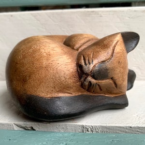 Vintage 1980s Oriental Cat Figurine Sleeping Cat Cute Handcrafted Collectible