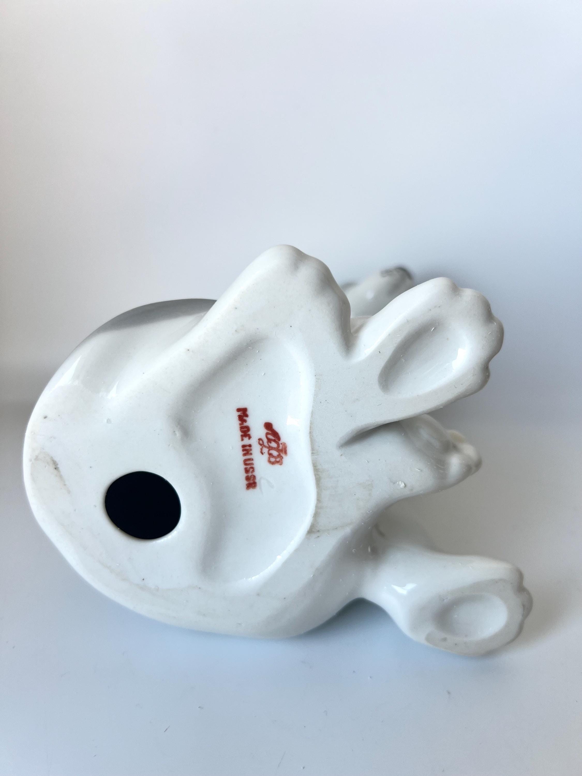 ヴィンテージ　ロモノーソフ　犬の置物　ロシア製 ソ連製ヴィンテージ ロモノーソフ磁器製 犬の置物 - Etsy 日本