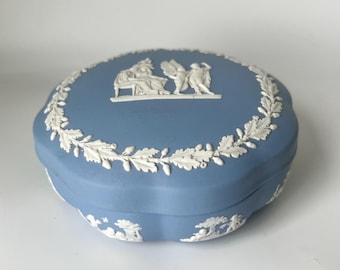 Kolekcjonerska szkatułka na drobiazgi z niebieskiego jaspisu Wedgwood