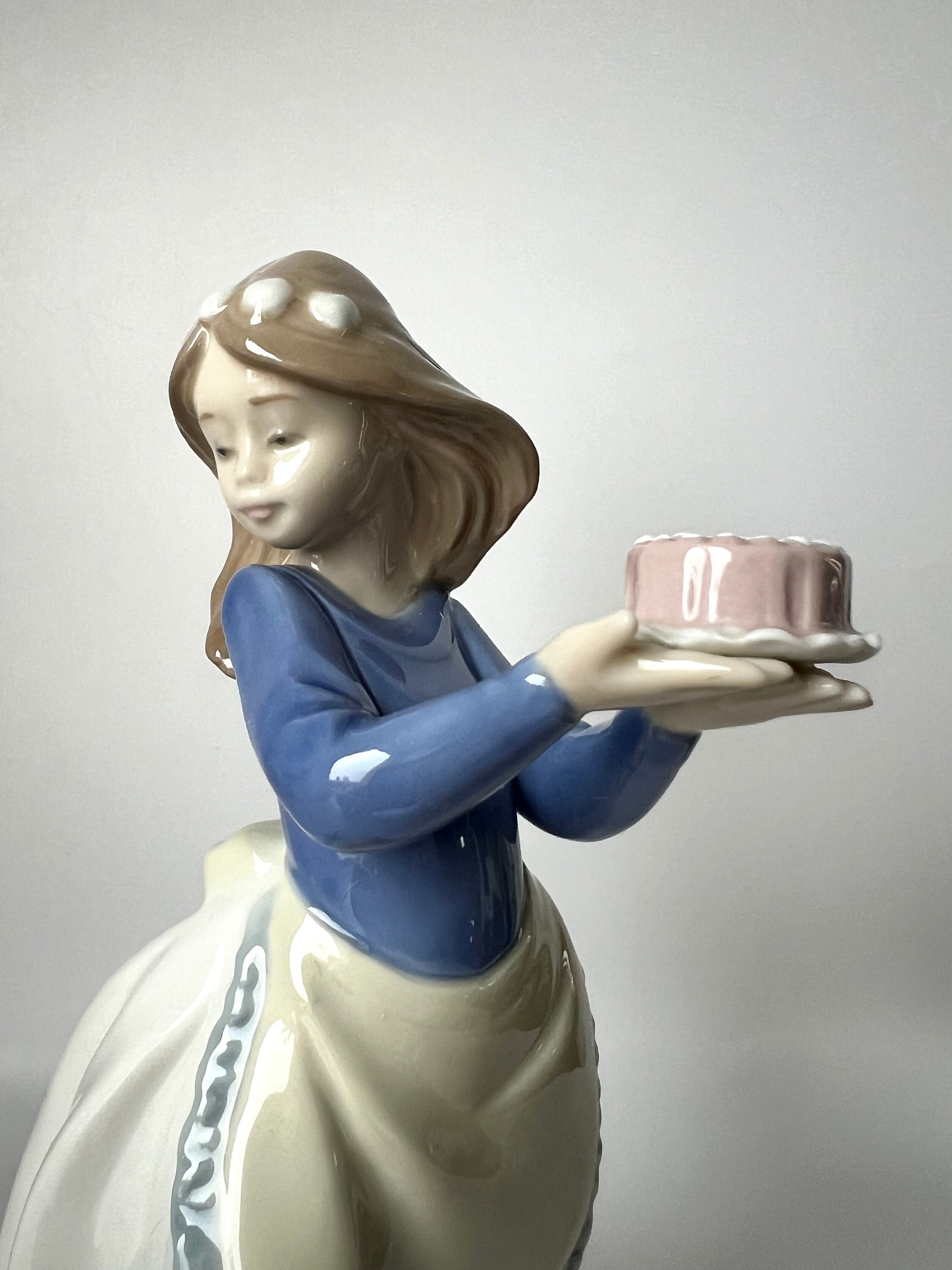 Nao by Lladro Porcelain Figure Birthday Girl with a Puppy
