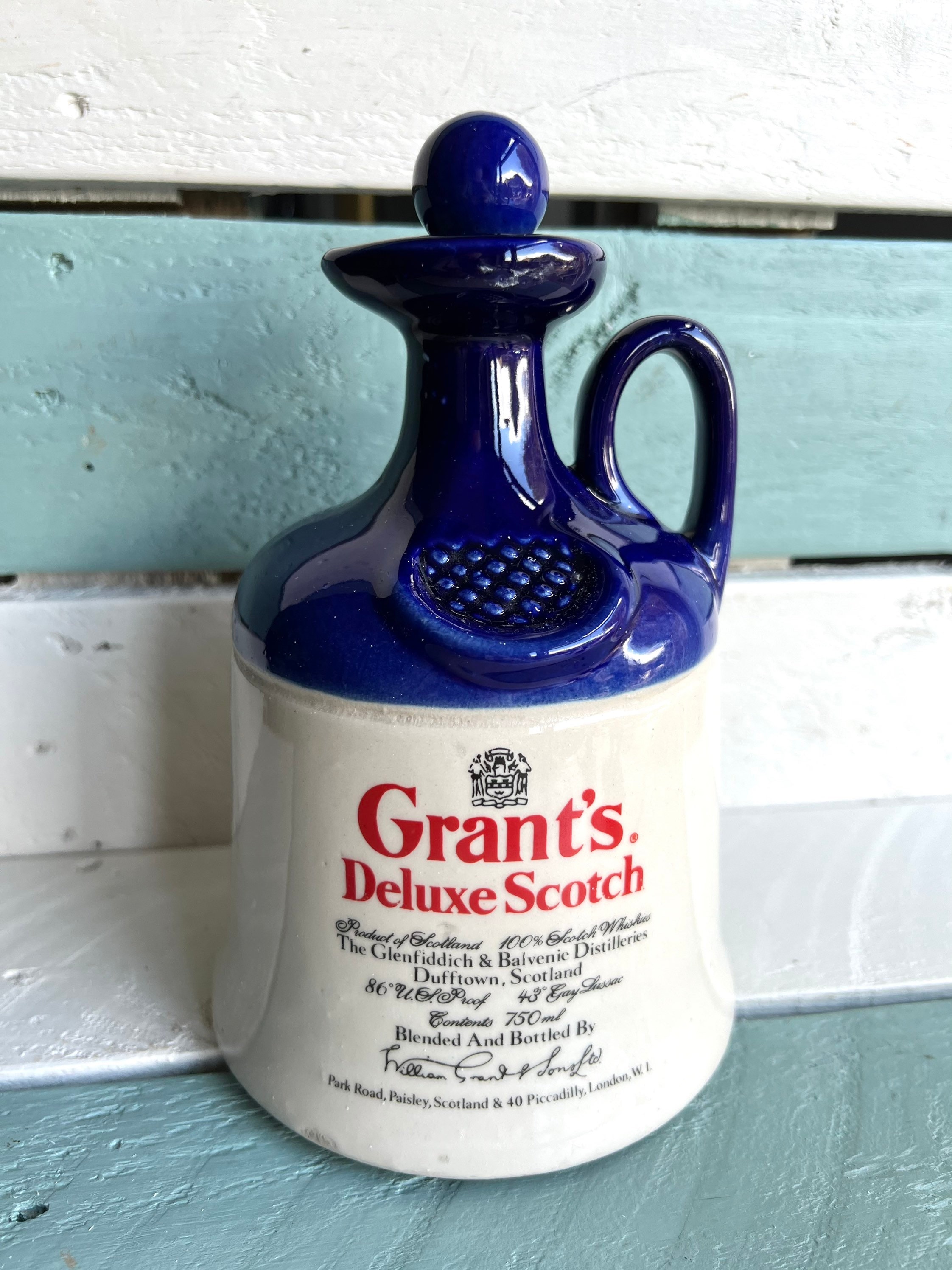 Vintage Grant's Deluxe Scotch Decanter Dufftown Scotland