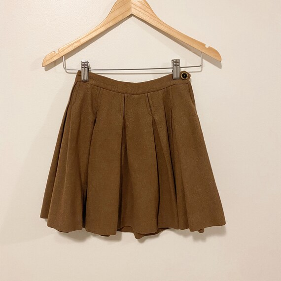 VINTAGE brown wool tennis skirt!!