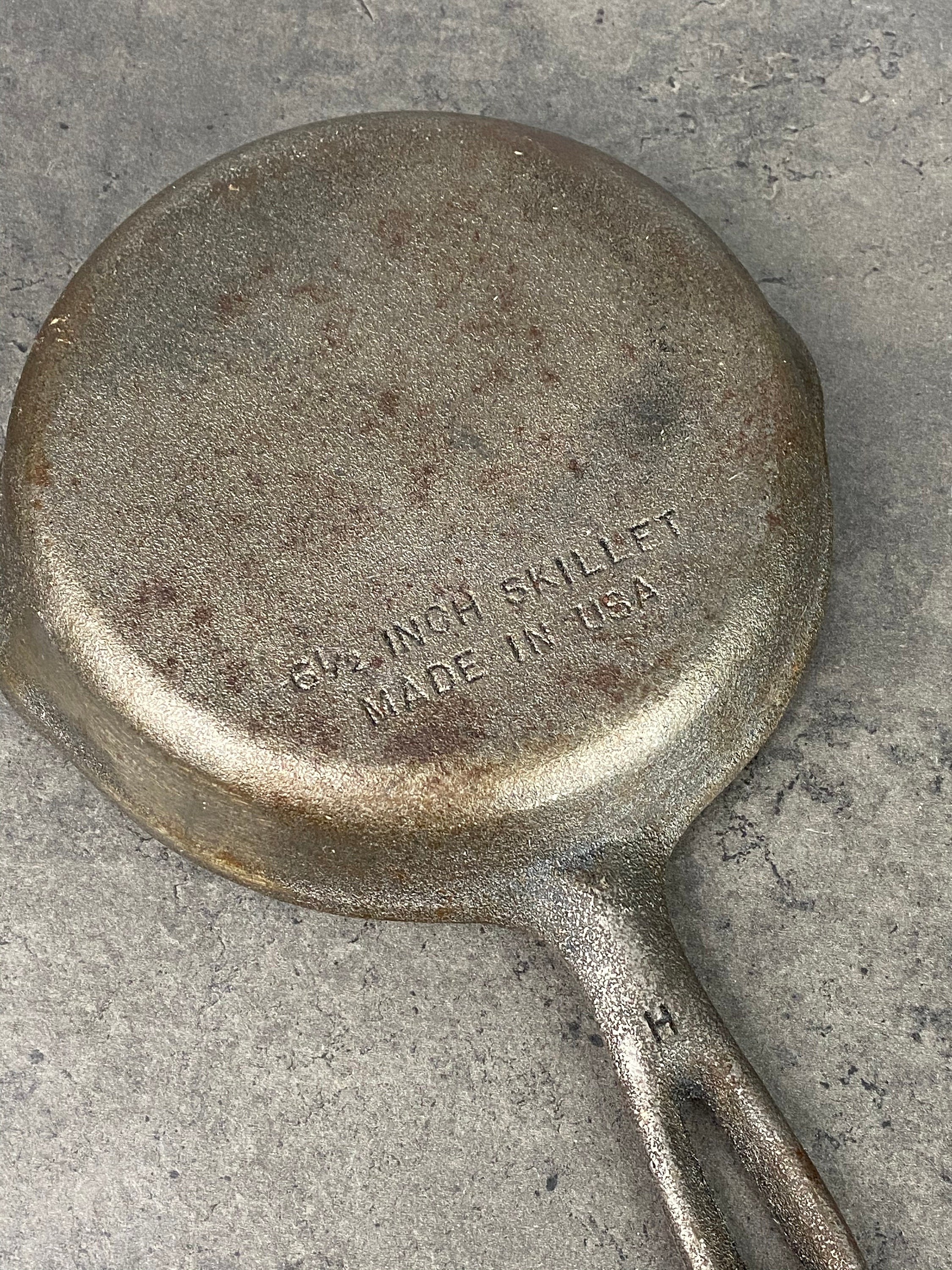 Unmarked Wagner 3 Cast Iron Skillet Smooth Seasoned Etsy