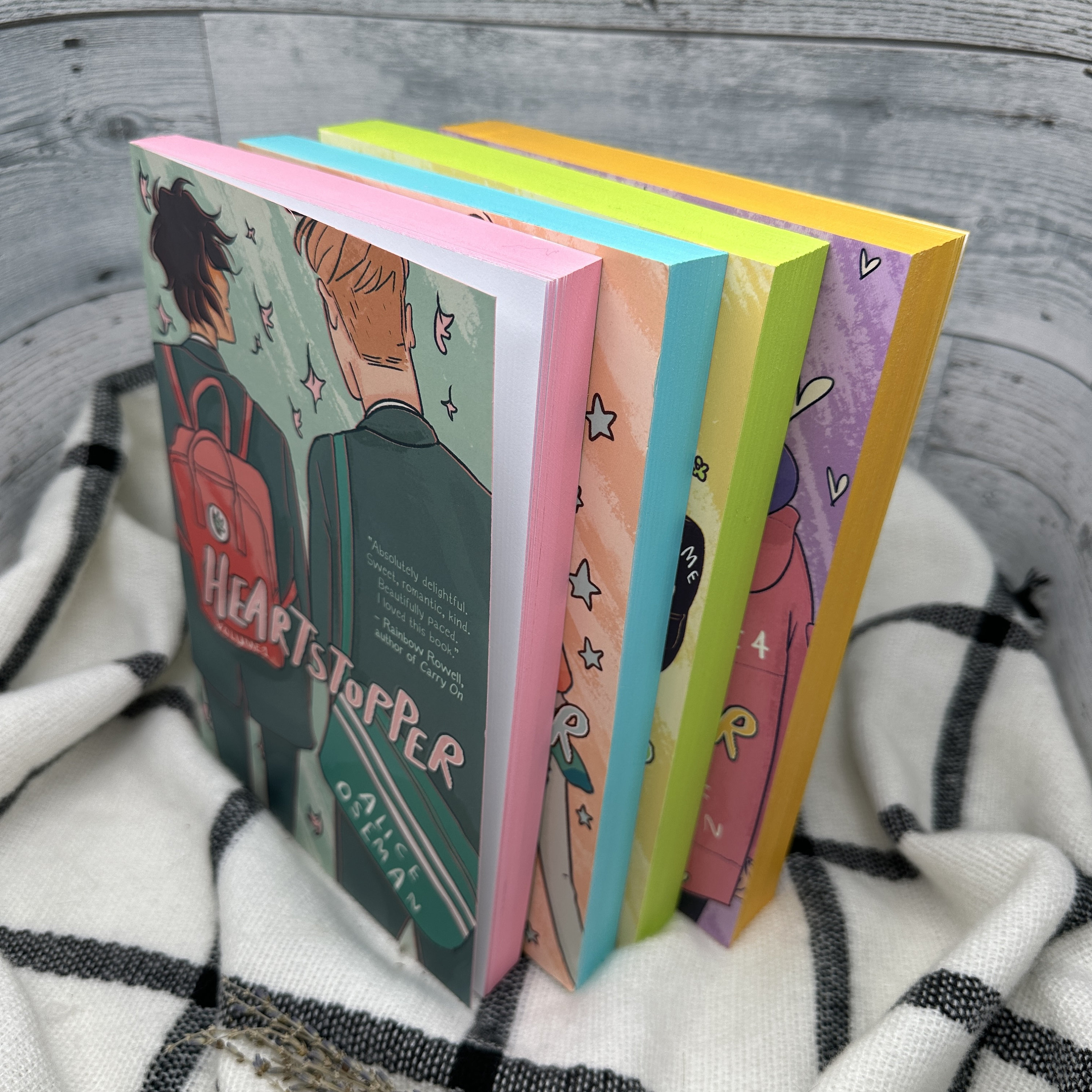 Heartstopper 4巻セット 英語　Alice Oseman Heartstopper 4巻セット 英語 Alice Oseman Amazon.com