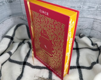 Circe- Madeline Miller 5th Anniversary Uk hardback edition STENCILED *read description*