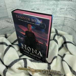 Nona the Ninth (The Locked Tomb series #3)- Tamsyn Muir US hardback custom book sprayed edges book lover gift