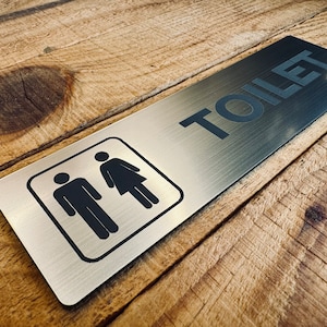Modern langwerpig unisex toiletdeurbord – strakke en stijlvolle badkamerplaat, minimalistisch genderneutraal ontwerp