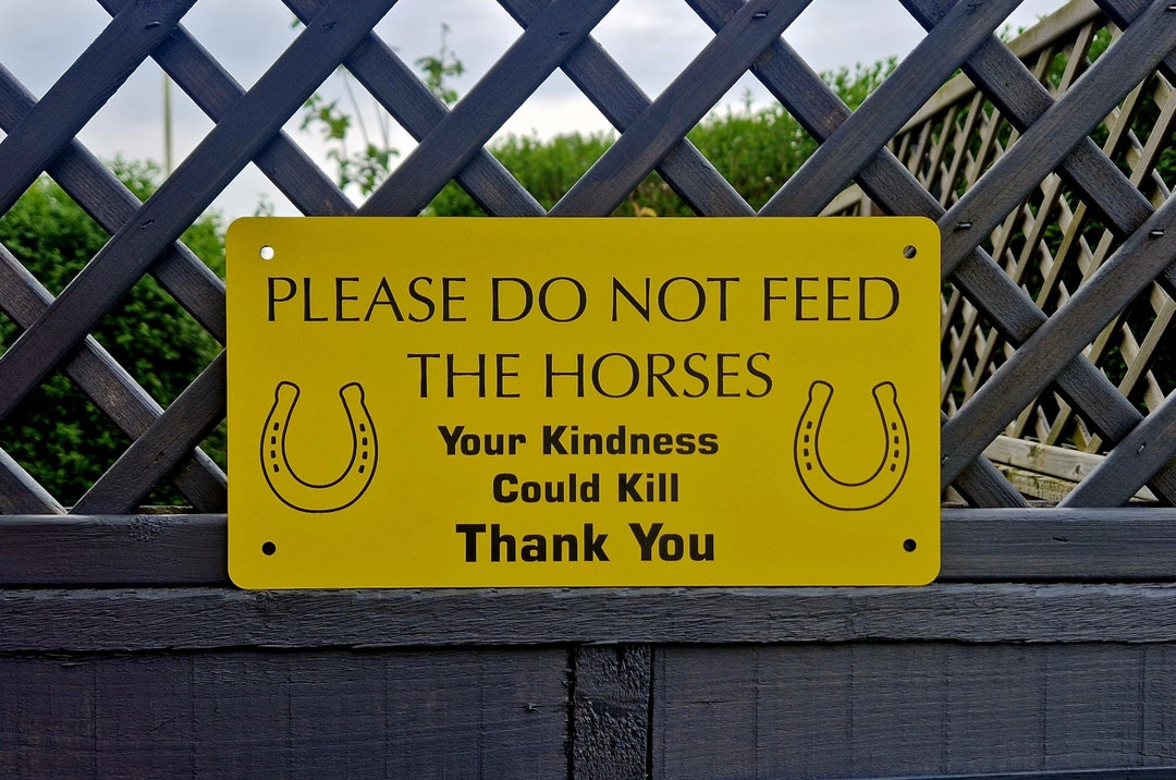"Please Don't Feed The Horses" Aluminum Sign - 10x14 Inch, Indoor/Outdoor, Funny Farm Novelty Decor - View #12