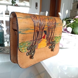 Sac à main en cuir Femme dans la forêt, sac à bandoulière personnalisé peint à la main