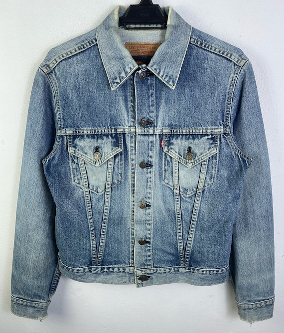 Levis 71557 deals