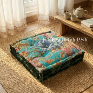 Cuscino da pavimento in velluto Kantha unico, seduta trapuntata patchwork verde, cuscino da meditazione quadrato (16x16 pollici)