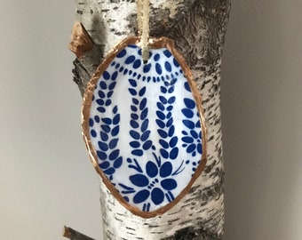 Maine-Made Oyster JUMBO Blue and White Flower Tree Ornament