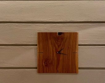 Orologi da parete in legno
