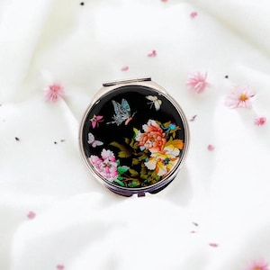 Espejo compacto de nácar coreano con diseño de mariposa de FEBRUARY MOUNTAIN, elegante espejo de maquillaje portátil con caja de regalo, regalos para mujeres