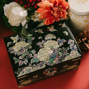 FEBRUARY MOUNTAIN Schmuckschatulle mit abnehmbarem Ringtablett und Spiegeldeckel - Pfingstrose mit Schmetterlingsdesign - Geschenke für Frauen Mama Frau Freundin